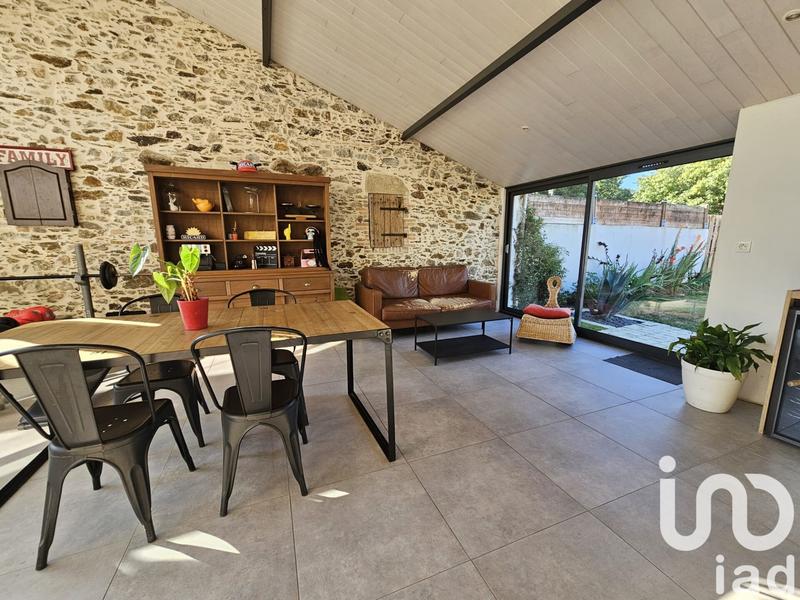 Maison - 196 m² - 7 pièces