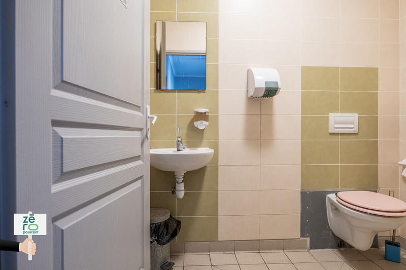 Fonds de commerce - Magasins - 200 m²