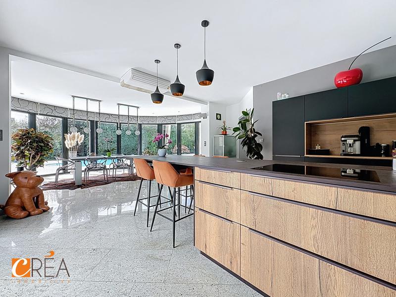 Villa - 325 m² - 7 pièces