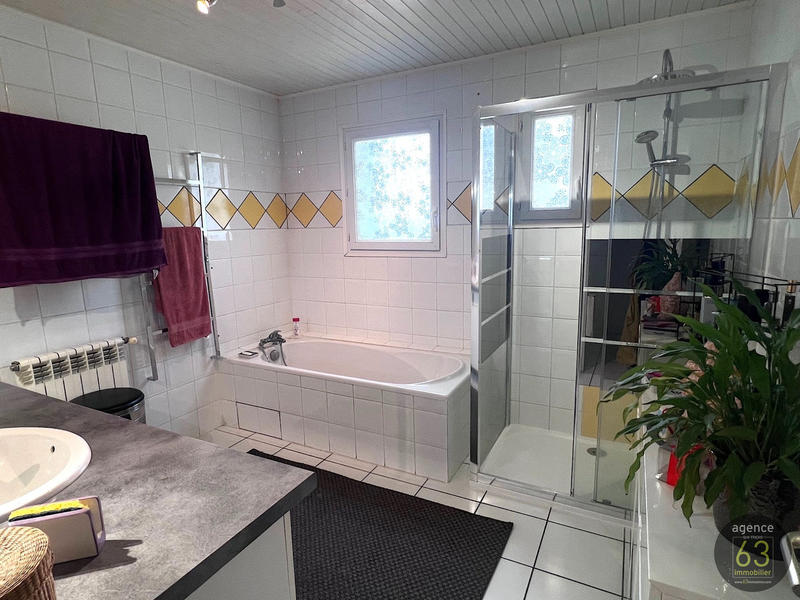 Maison - 159 m² - 6 pièces