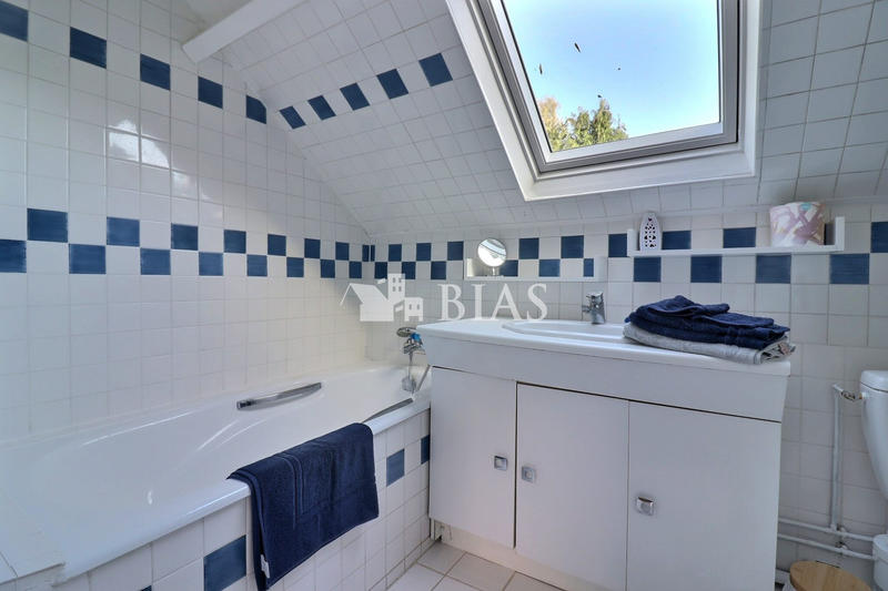 Maison - 136 m² - 7 pièces