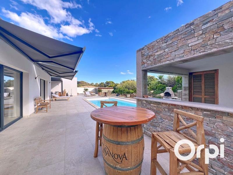 Villa - 136 m² - 4 pièces