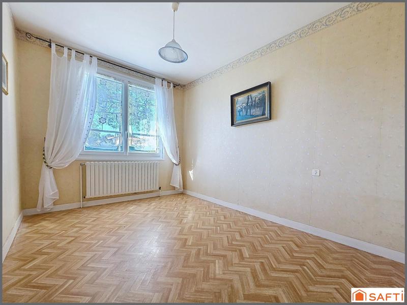 Maison - 94 m² - 5 pièces