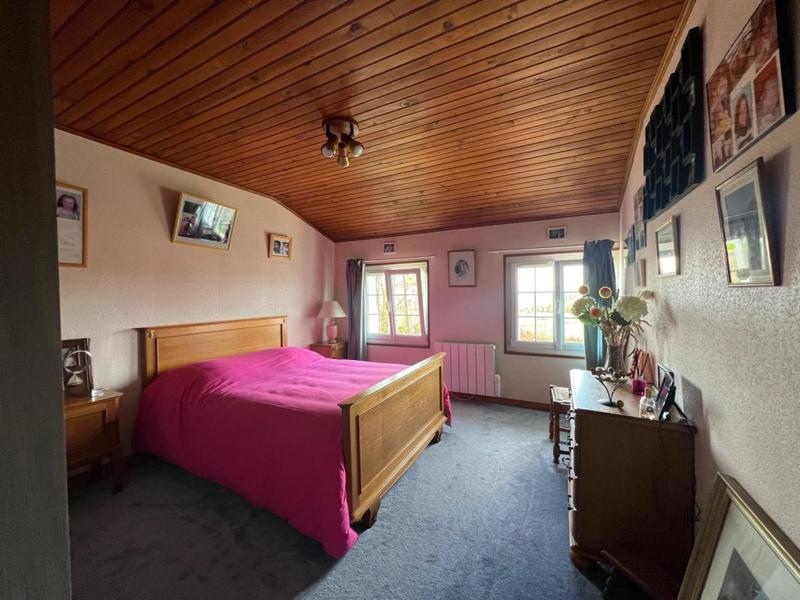 Maison - 111 m² - 9 pièces