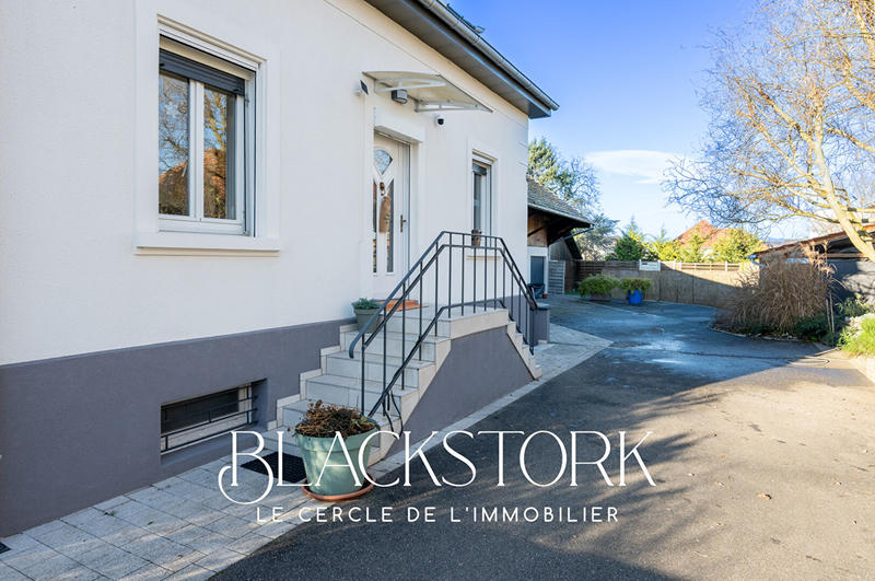 Maison - 211 m² - 7 pièces