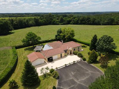 Maison - 188 m² - 7 pièces