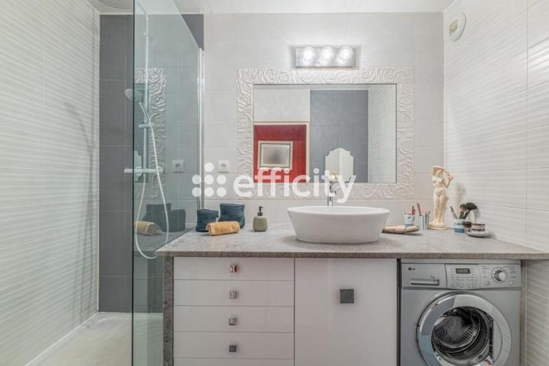 Appartement - 92 m² - 4 pièces