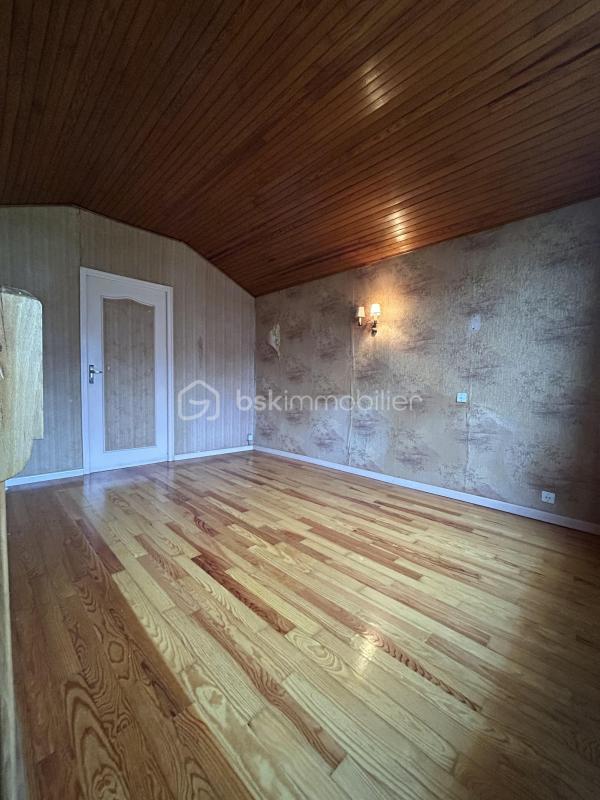 Maison traditionnelle - 122 m² - 5 pièces