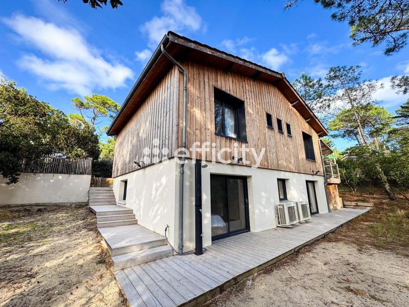 Maison - 140 m² - 5 pièces