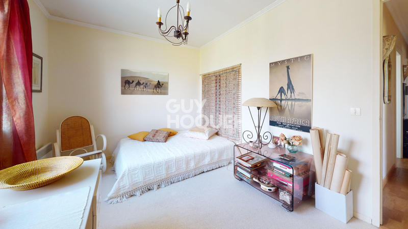 Maison - 193 m² - 10 pièces