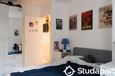 Chambre - 10 m² - 1 pièce
