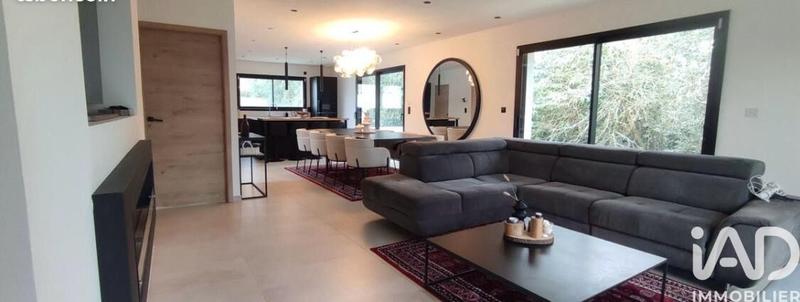 Maison - 160 m² - 6 pièces