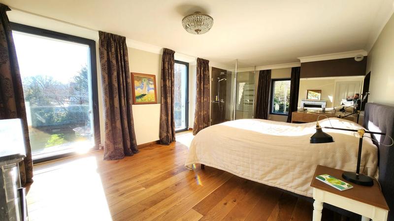 Maison - 600 m² - 10 pièces