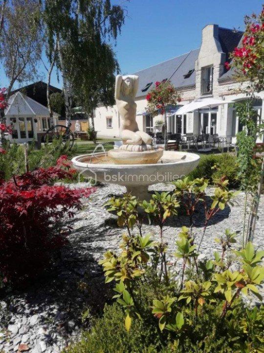 Maison - 689 m² - 30 pièces