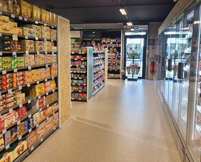 Local commercial - 264 m² - 5 pièces