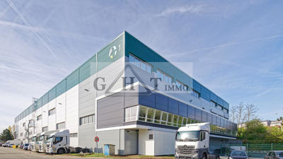 Entrepôt - 12 275 m²