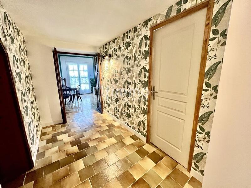 Maison traditionnelle - 103 m² - 5 pièces