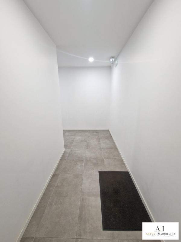 Local d'activités - 125 m² - 4 pièces