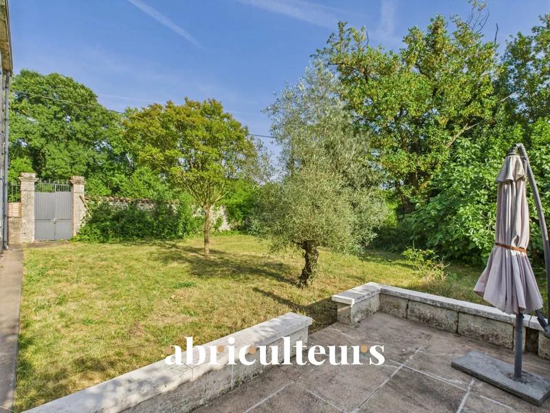 Maison - 258 m² - 12 pièces