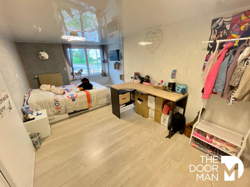 Maison - 198 m² - 8 pièces