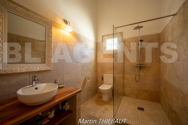 Maison - 200 m² - 6 pièces