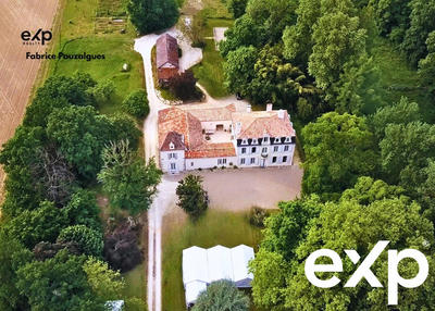 Maison - 533 m² - 20 pièces