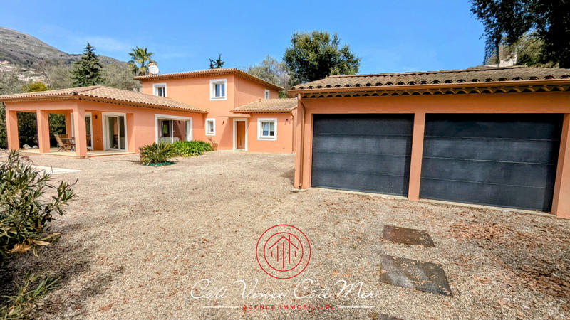 Maison - 199 m² - 6 pièces