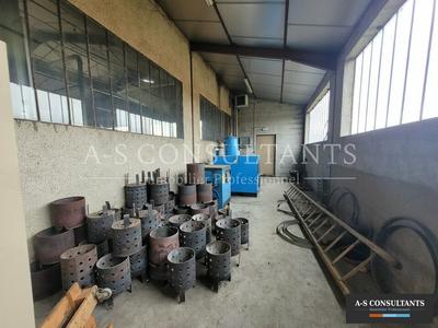 Local d'activité / Entrepôt - 690 m²