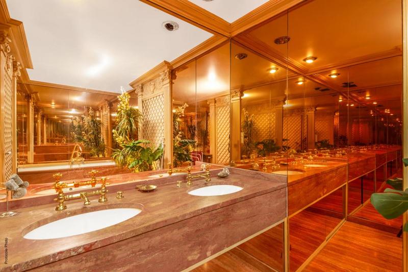 Demeure - 330 m² - 7 pièces