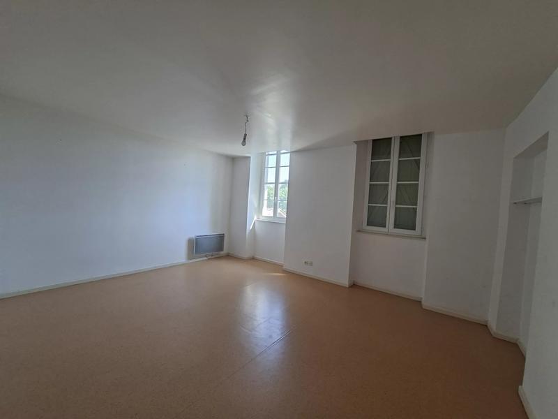 Maison - 113 m² - 9 pièces