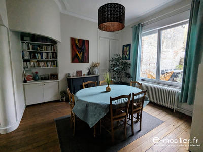 Maison - 195 m² - 8 pièces