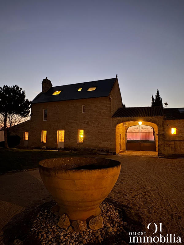 Maison - 206 m² - 8 pièces