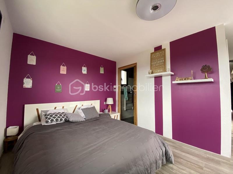 Maison traditionnelle - 260 m² - 8 pièces