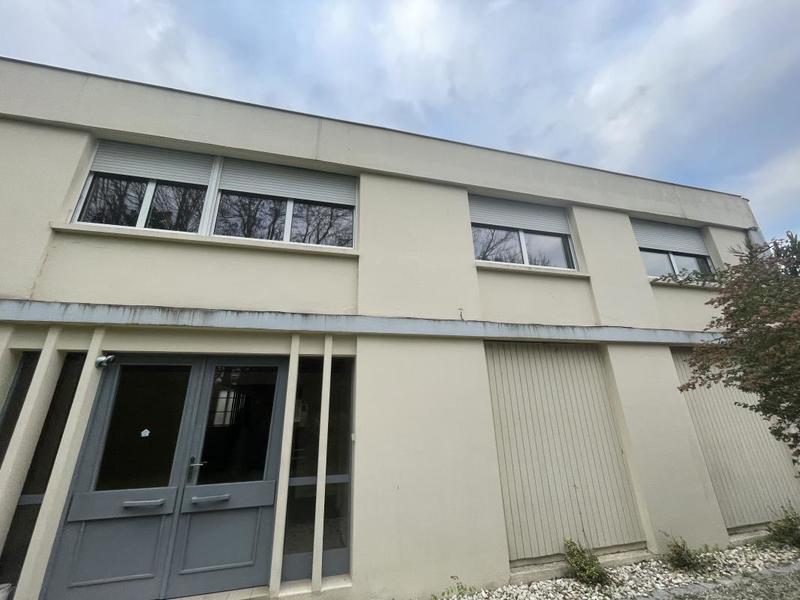 Appartement - 81 m² - 6 pièces