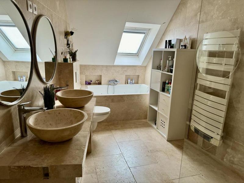 Pavillon - 142 m² - 5 pièces