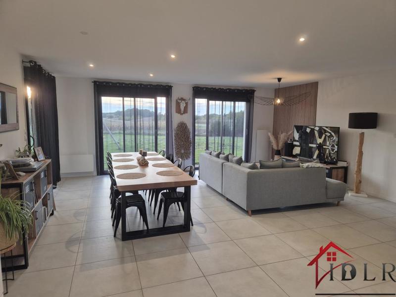 Maison - 105 m² - 5 pièces