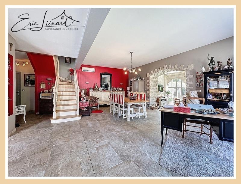 Maison - 182 m² - 7 pièces