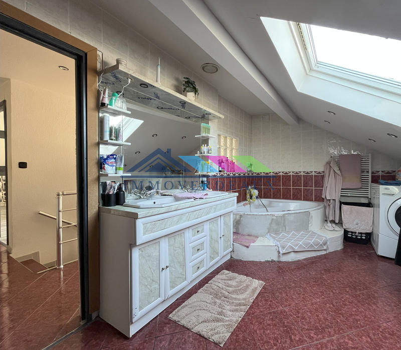 Maison - 120 m² - 5 pièces