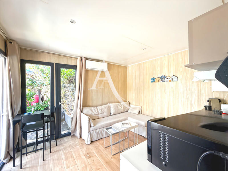 Maison - 201 m² - 5 pièces