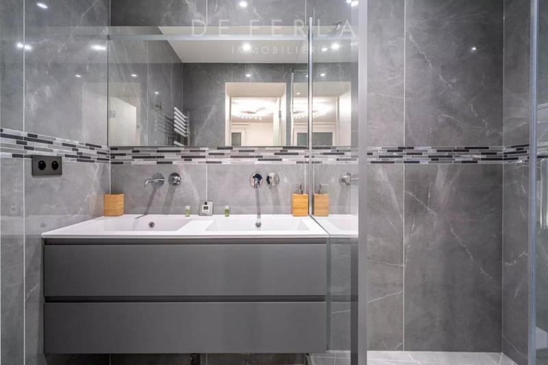 Appartement - 147 m² - 6 pièces