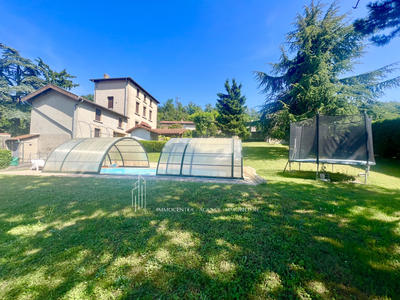 Maison - 198 m² - 7 pièces