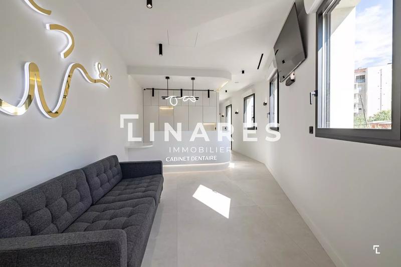 Local d'activités - 208 m² - 1 pièce