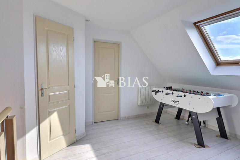 Maison - 137 m² - 5 pièces