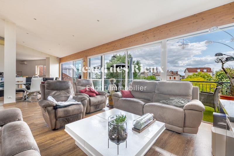 Loft - 297 m² - 6 pièces