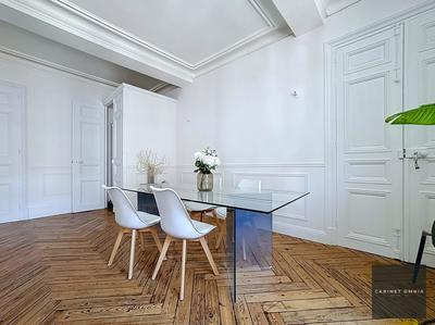 Appartement - 115 m² - 4 pièces