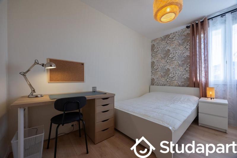 Chambre - 9 m² - 1 pièce