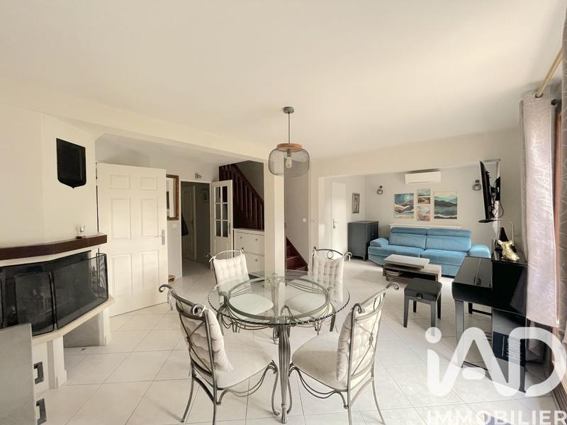 Maison - 92 m² - 5 pièces