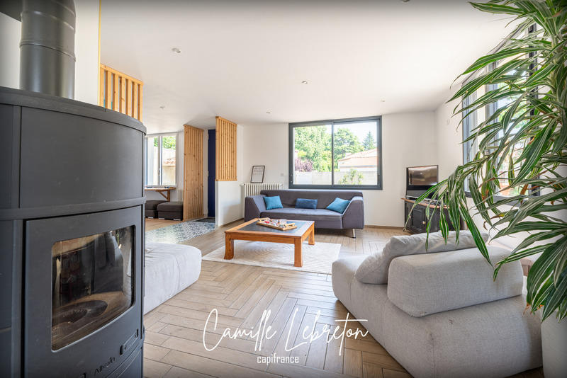 Maison - 170 m² - 6 pièces