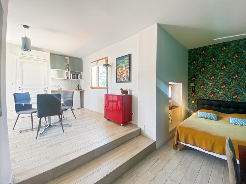 Maison - 236 m² - 6 pièces