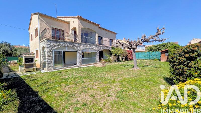 Maison - 207 m² - 6 pièces